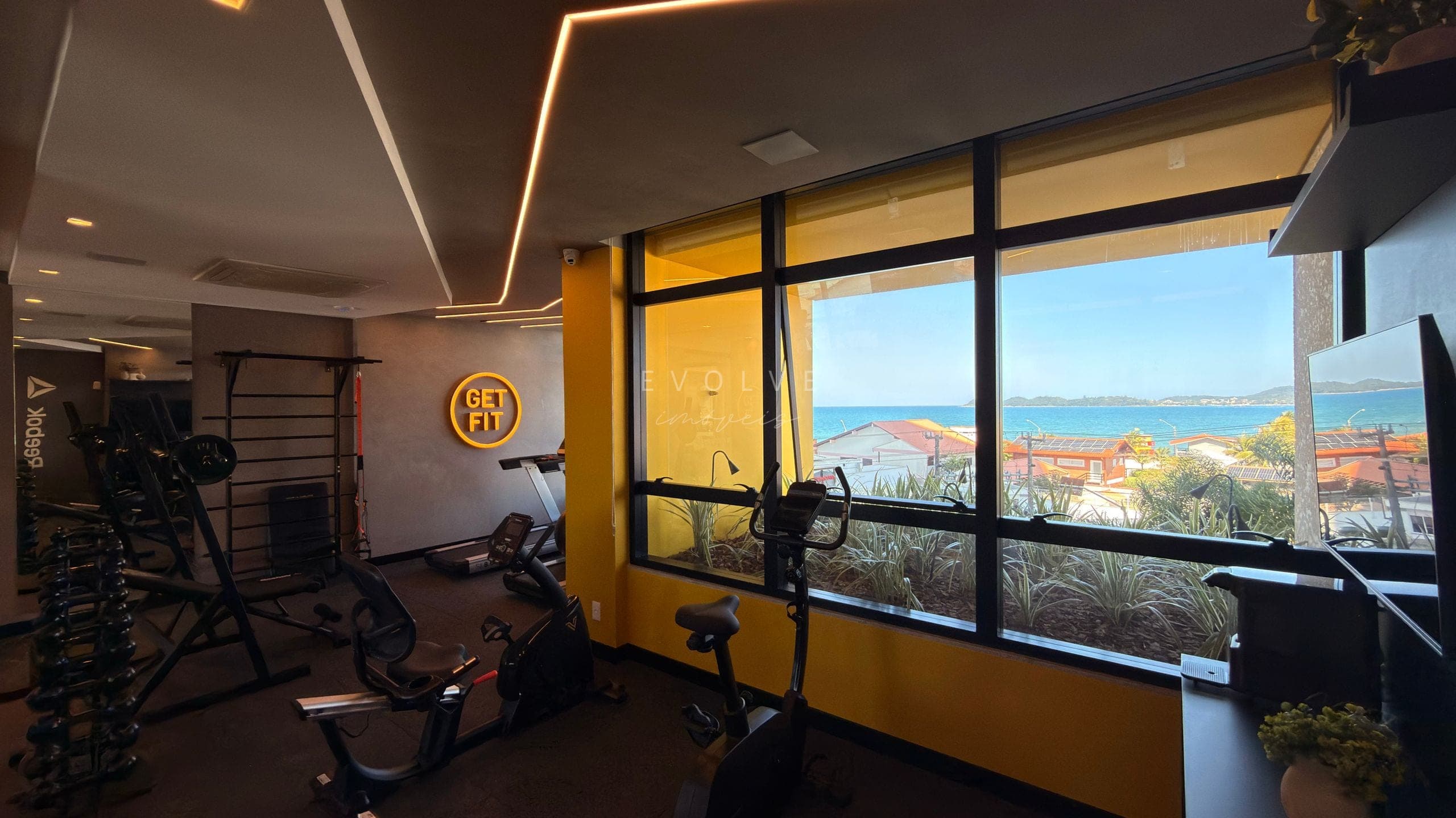 Academia com vista